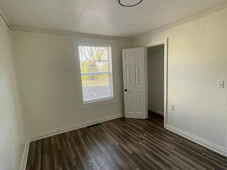 342 Kahl Ct — Photo 9