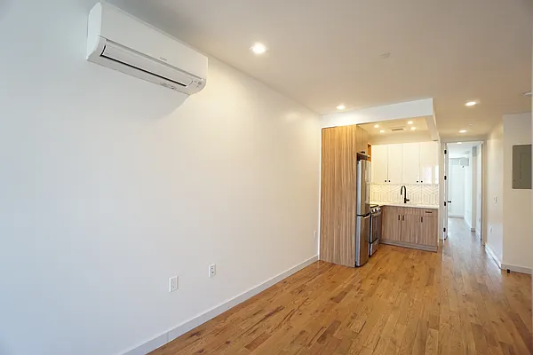 Rented by Rennit Inc. | media 40