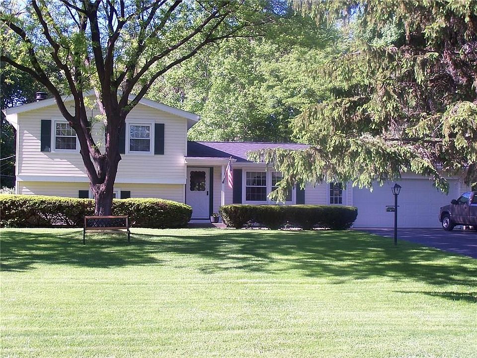 1st image of 430 Brookwood Dr