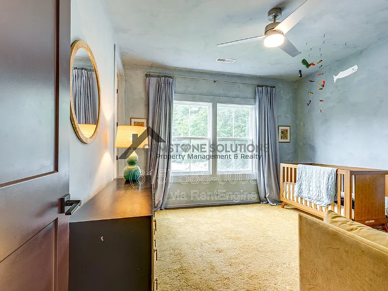 704 W End Cir — Photo 36