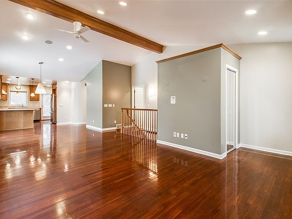 3rd image of 6056 Steeplechase Dr
