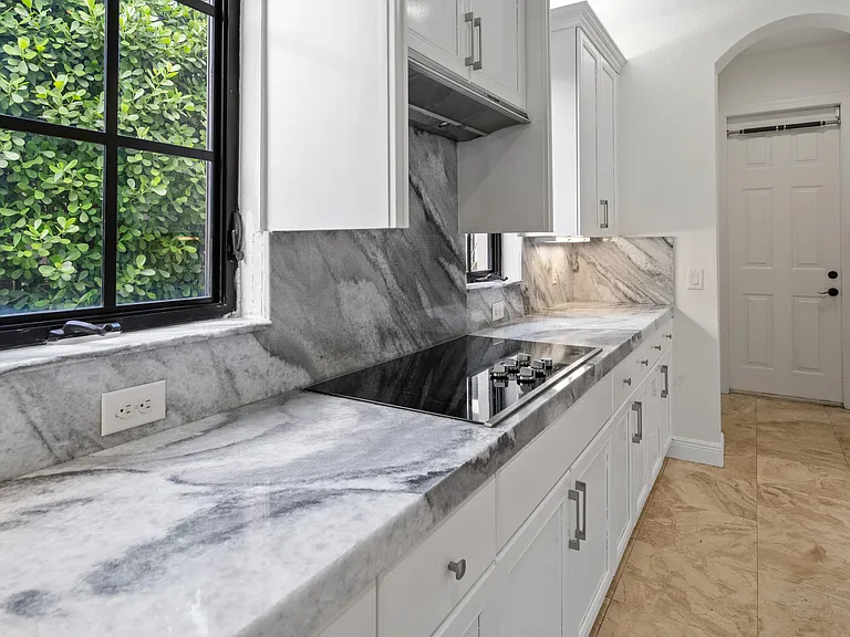 9521 Eden Mnr — Photo 63