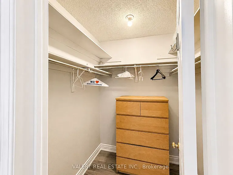 12 Letty Ave — Photo 15