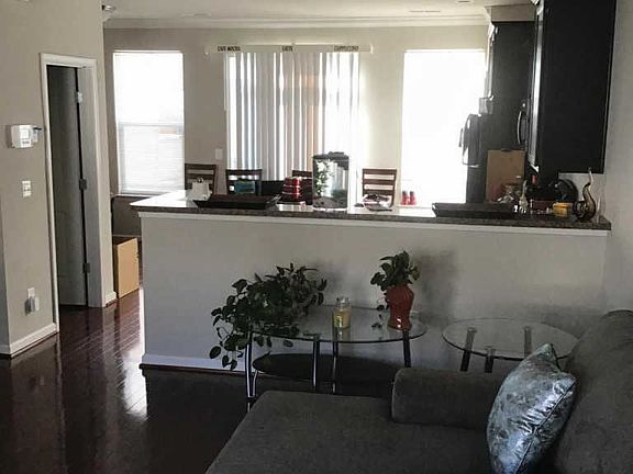 3rd image of 102 Gavins Ln #1165
