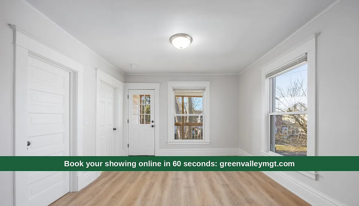 743 Crosby St NW - 2 — Photo 4