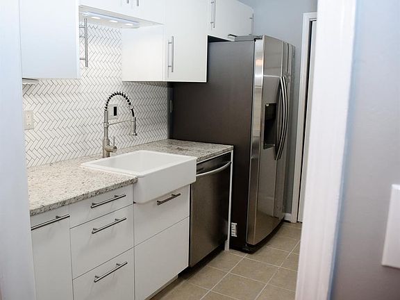 4th image of 1707 Augusta Dr