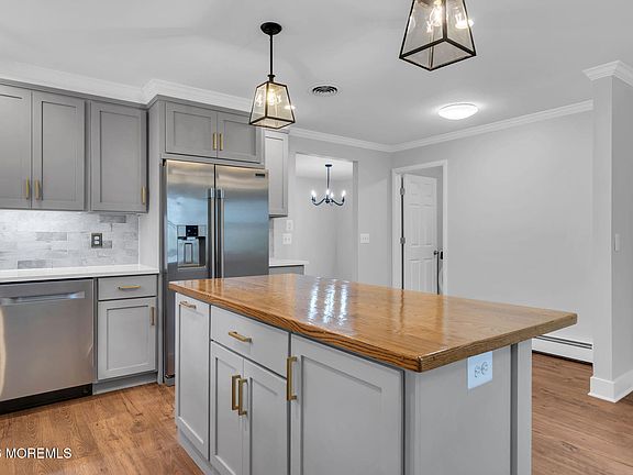 5th image of 52 Castleton Drive