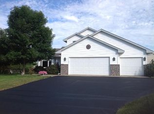 623 Griffin St, Carver, MN 55315