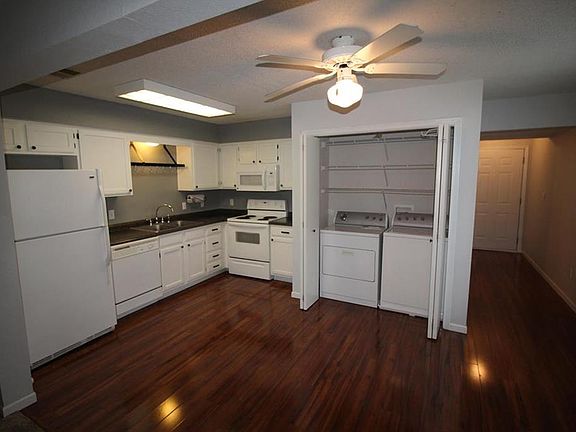 5th image of 6030 NE Moonstone Dr #17-D