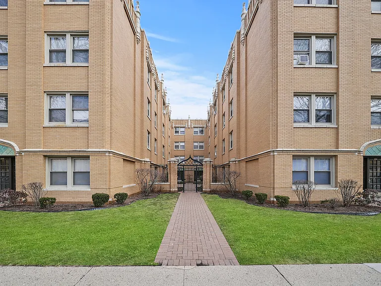 1927 Grove Ave #108 — Photo 21
