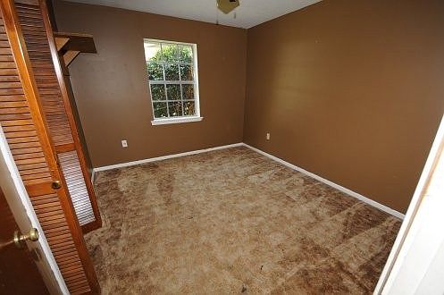 4th image of 1024 Glenmore Dr