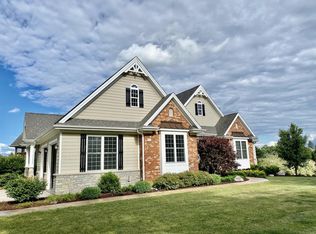 27244 Five Points Rd, Sycamore, IL 60178