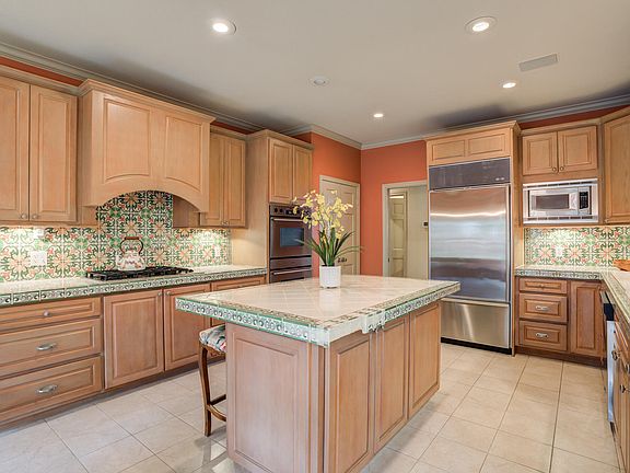 3rd image of 9317 Salisbury Ave
