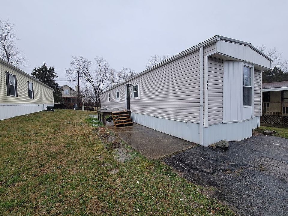 1st image of 142 Bradbury Pointe Dr