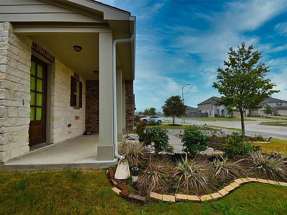 4th image of 10023 Lilac Croft Ln