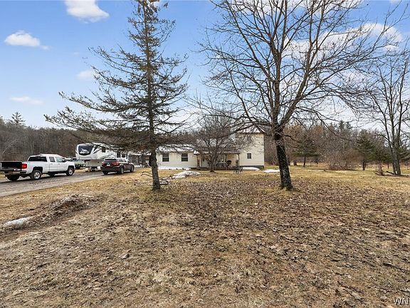 3rd image of 8592 Parker Hollow Rd
