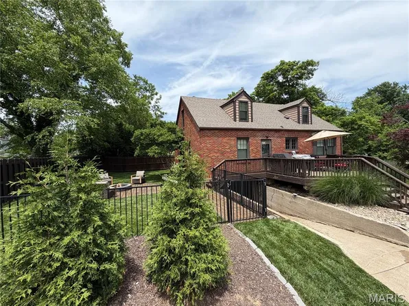 1901 Krekel Pl, Saint Charles, MO 63301