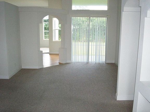 5th image of 4531 SW Darwin Blvd