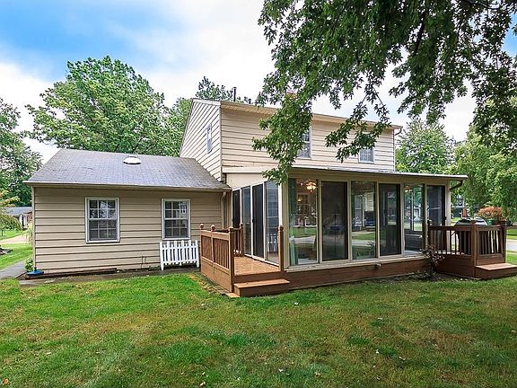 2nd image of 456 Riverdale Dr