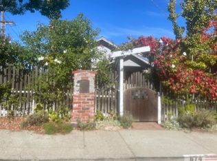 674 Edwards St, Crockett, CA 94525