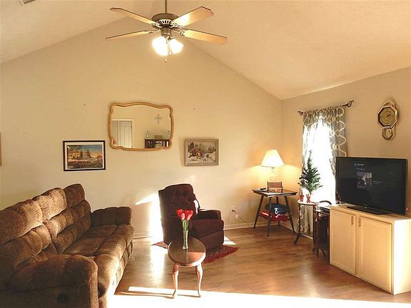 5th image of 276 Meigs Dr