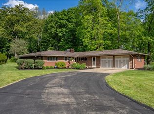 17 Fairview Dr, West Middlesex, PA 16159