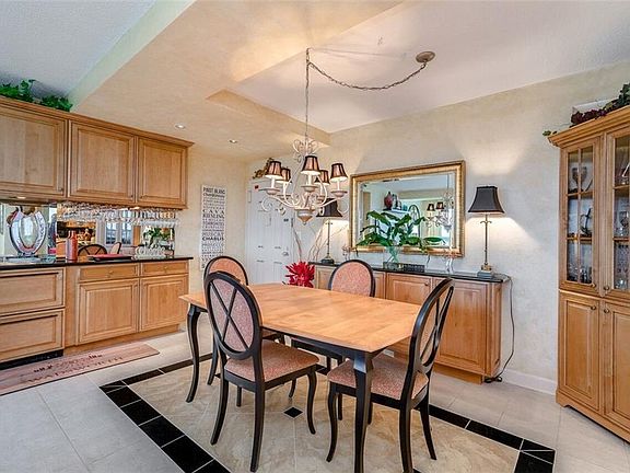 5th image of 31 Island Way APT 504