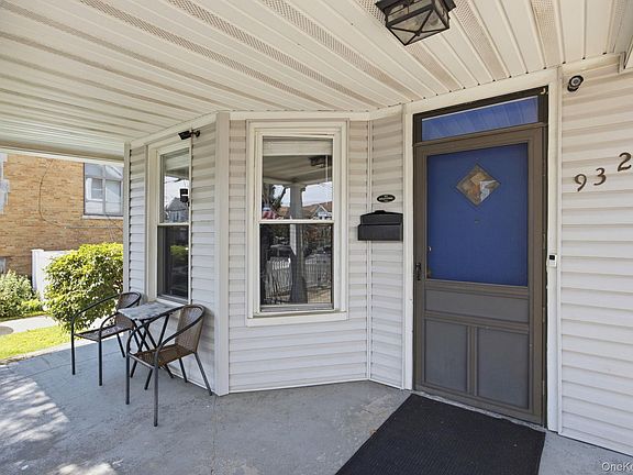 4th image of 93-27 92nd Avenue