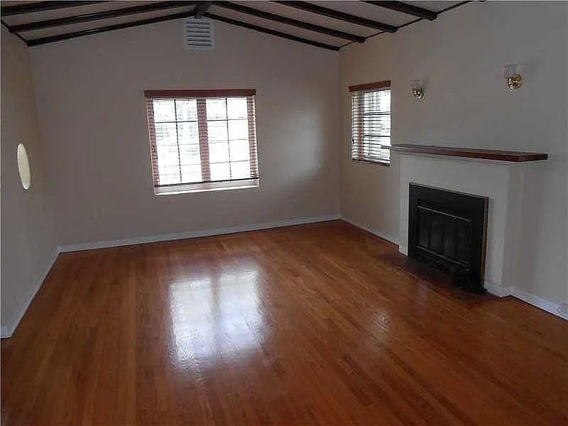 3 bed, 1831 sqft, $4,950 — Photo 3