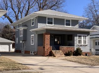 1122 N Hastings Ave, Hastings, NE 68901