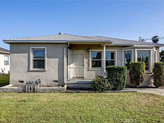 2nd image of 25757 Lomas Verdes St