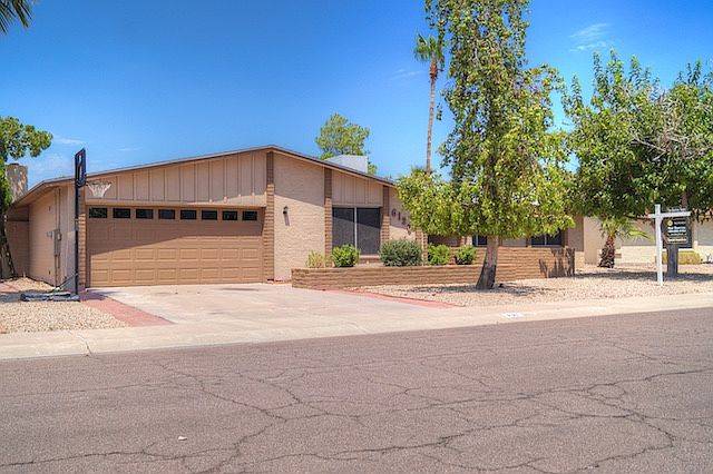 1st image of 6120 W Poinsettia Dr