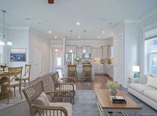 1499 Seaside Cir, Navarre, FL 32566