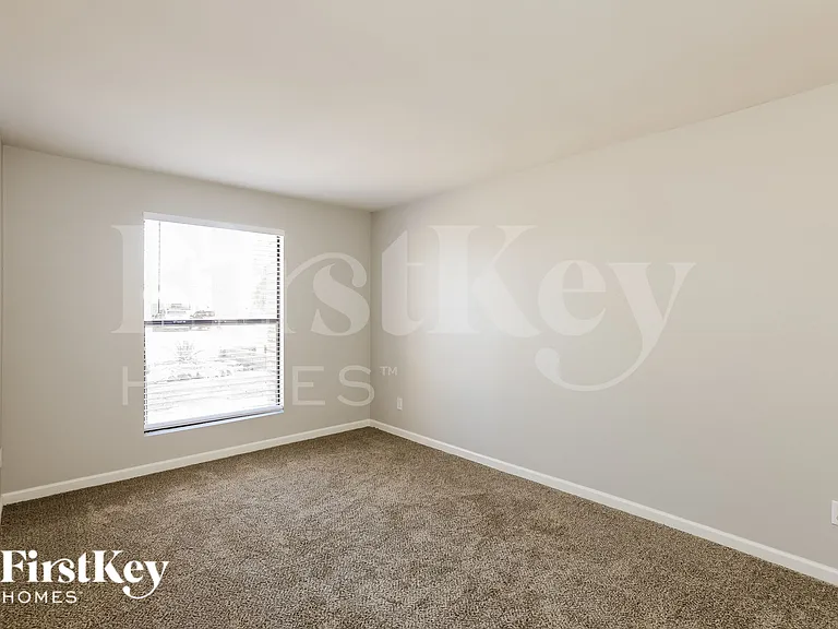10632 N 39th Ave — Photo 12