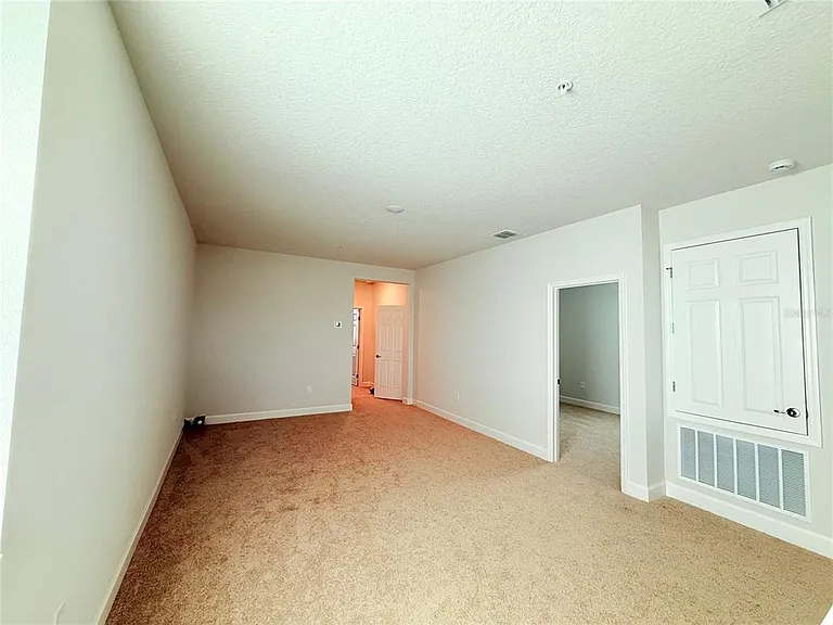 237 Station Ln — Photo 11