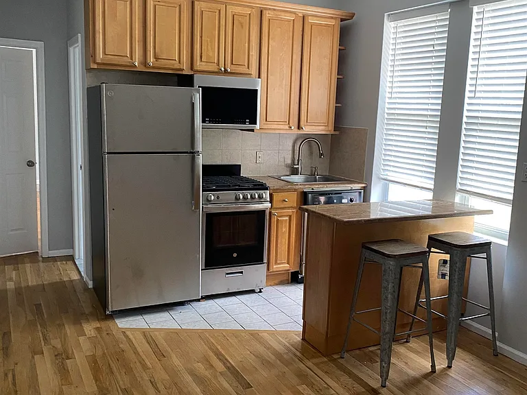 734 Adams St #5C — Photo 9