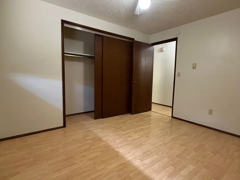 217 W Magnolia St — Photo 4