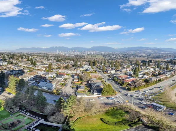 6055 Nelson Ave #1904, Burnaby, BC V5H 4L4