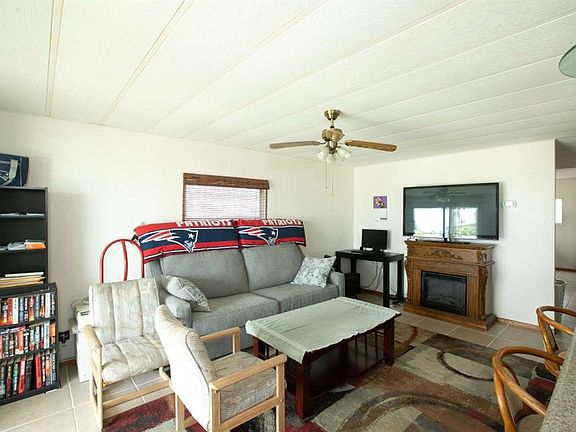 4th image of 1012 Royal Palm Dr