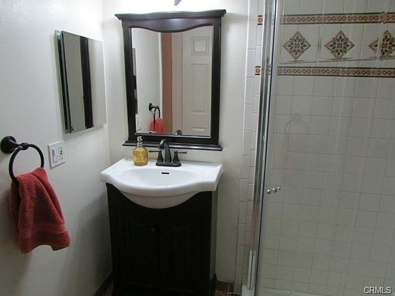 4th image of 611 Geneva St #135