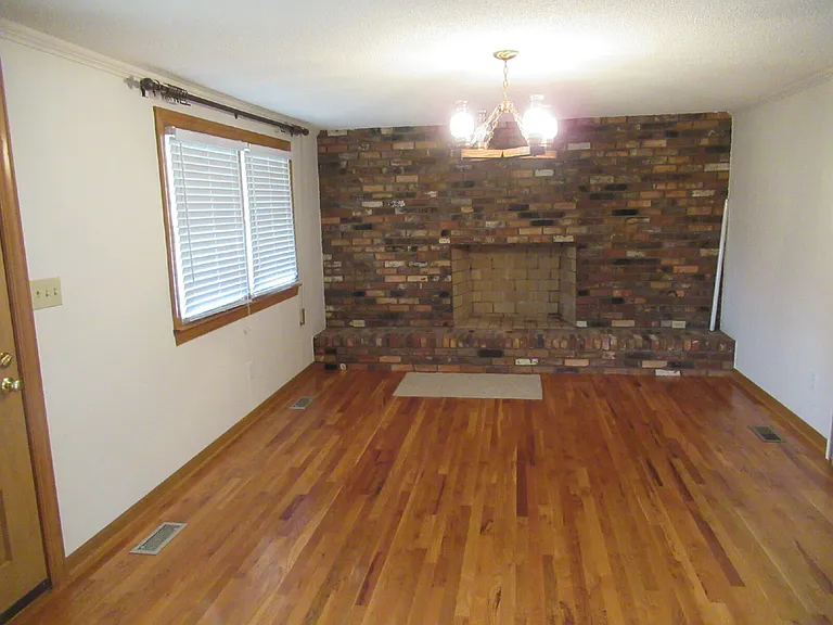 1357 Beal Rd — Photo 8