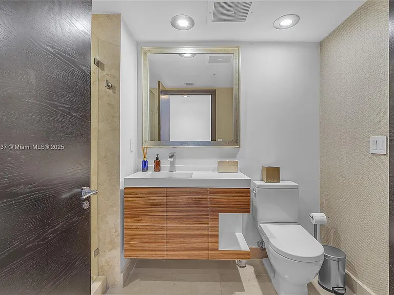 465 Brickell Ave #1001 — Photo 32