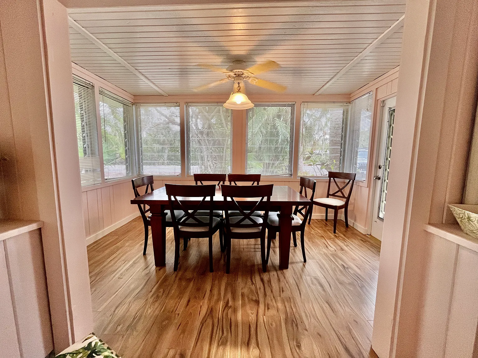 2 bed, 1200 sqft, $8,900 — Photo 4