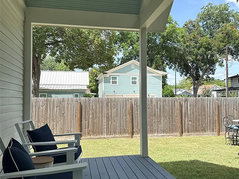 408 Short St — Photo 28