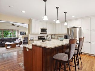 10439 Thrush St NW, Coon Rapids, MN 55433