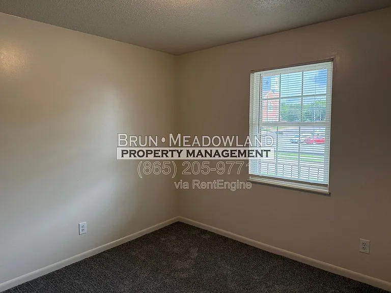 128 Lynnwood Dr #7 — Photo 9