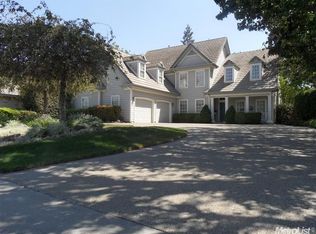 945 Fairview Dr, Woodland, CA 95695