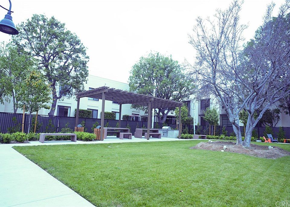 1st image of 1529 E Saint Simon Cir