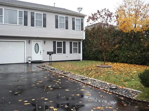 122 Merrill St, East Providence, RI 02914
