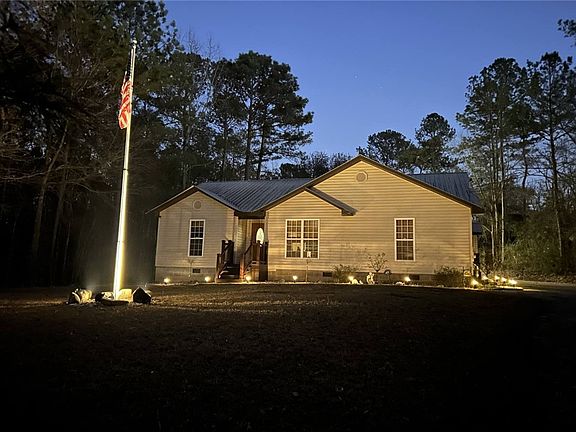 3rd image of 1024 Center St